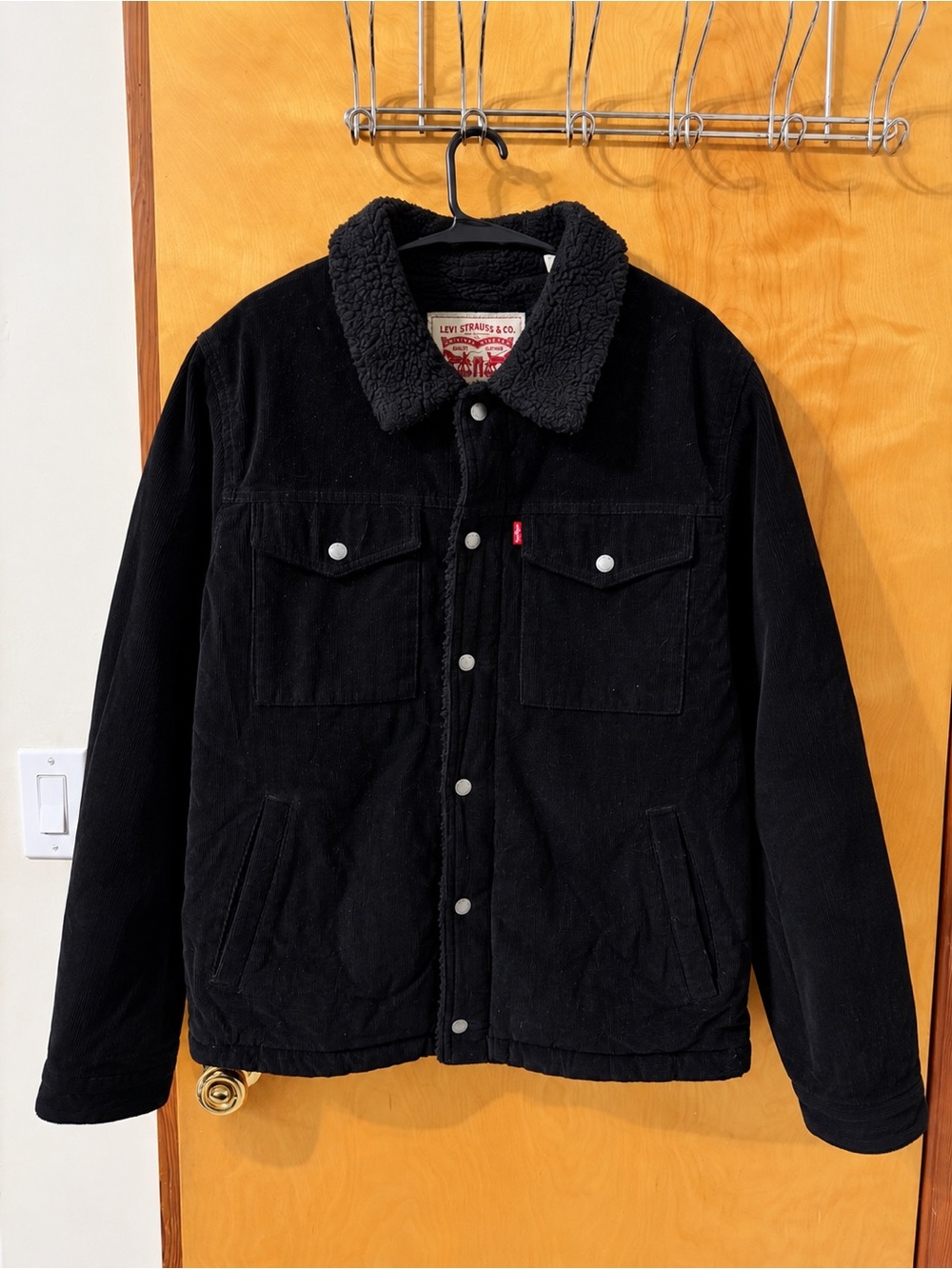 Levi's Men's Black Corduroy Sherpa Lined Trucker Jacket Size M